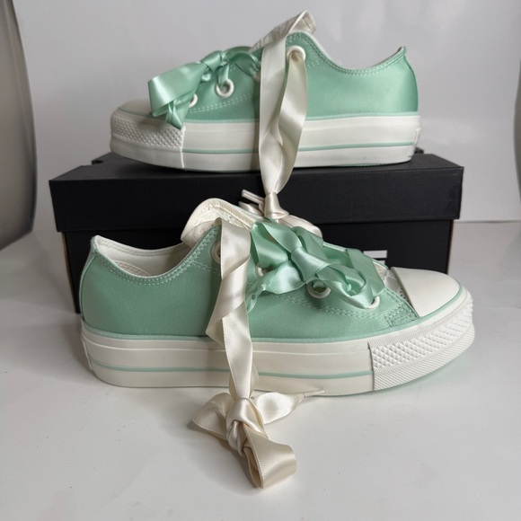 Chuck Taylor Converse Women Sz 7 Aloe Green Matte All Star Lift Platform shoe - Picture 3 of 10